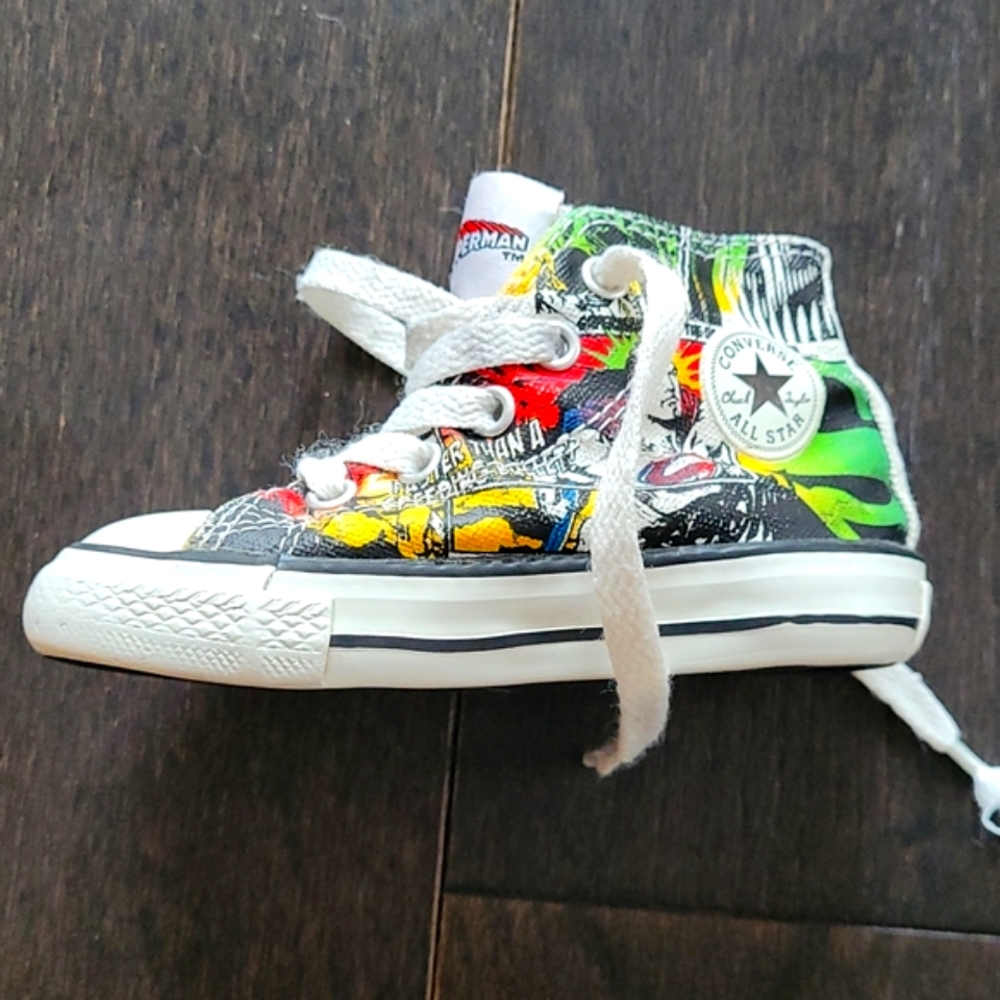 DC x Converse Superman shoes, size 6t